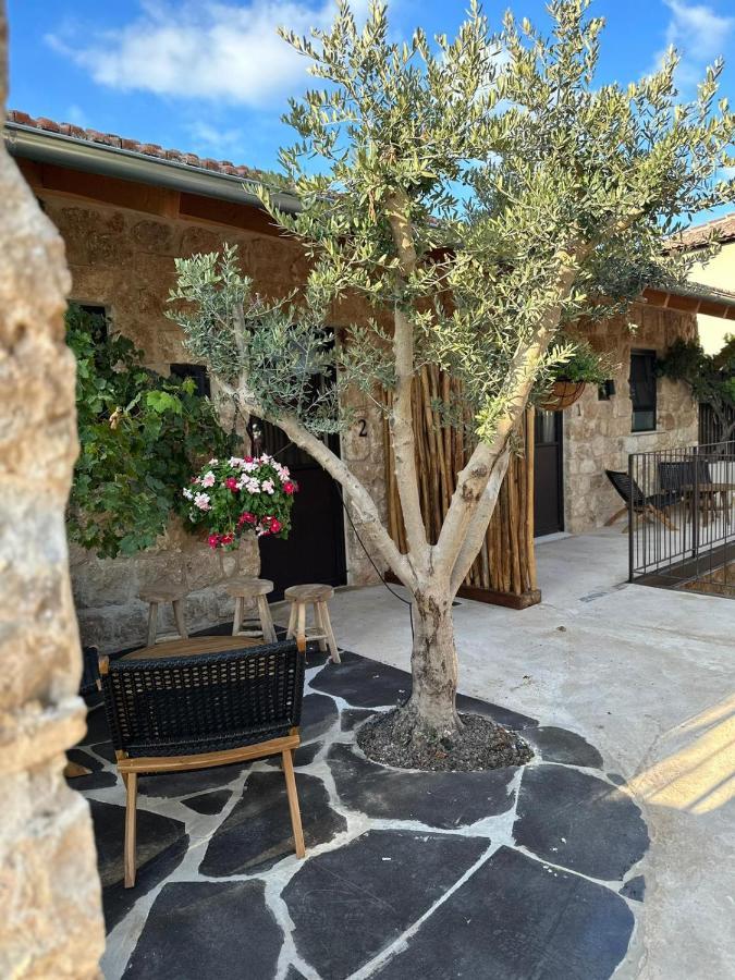 Hagafen Boutique Suites Zikhron Ya'akov Exterior foto