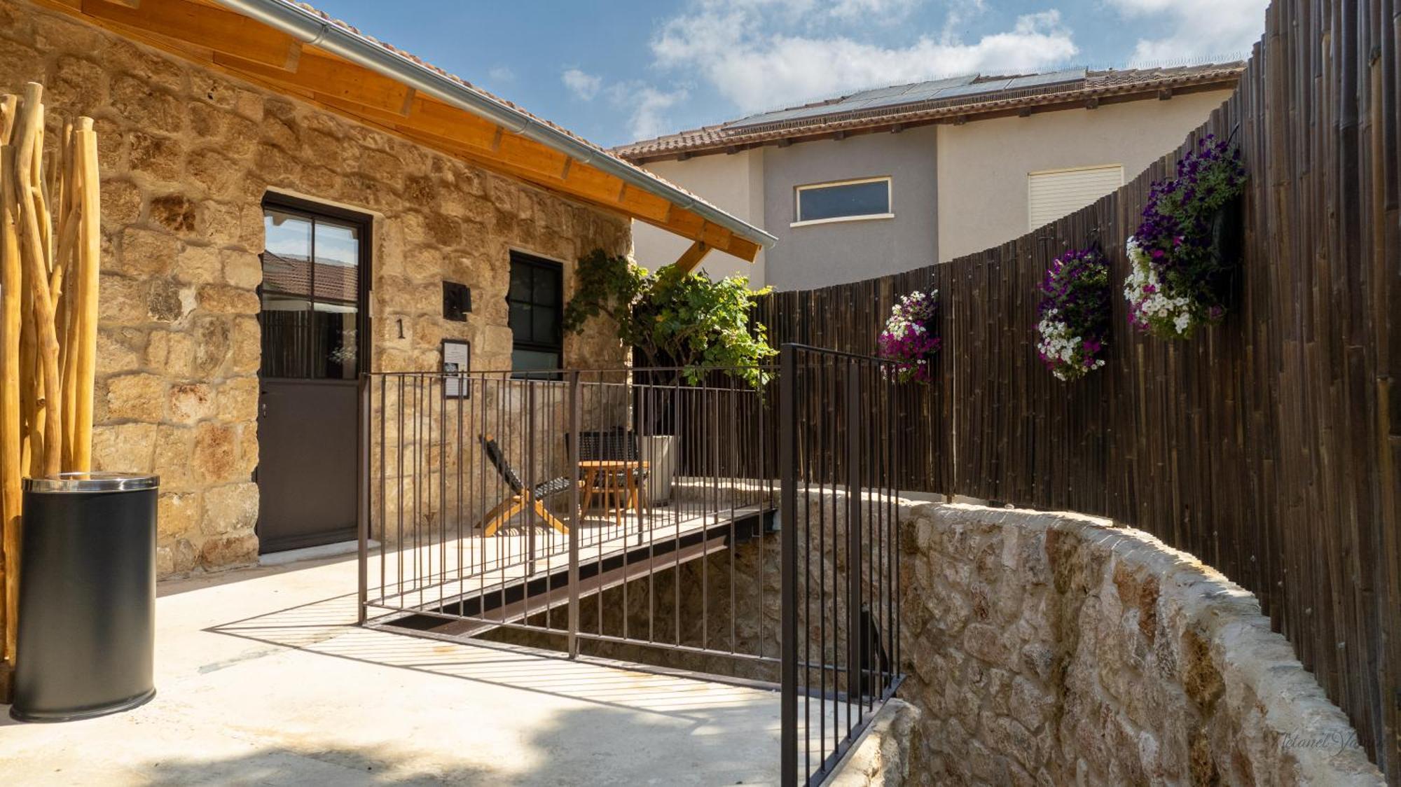 Hagafen Boutique Suites Zikhron Ya'akov Exterior foto